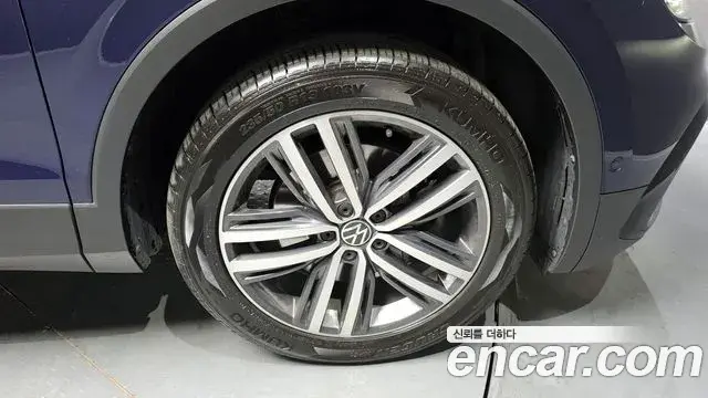Volkswagen Tiguan Allspace 2022 — ფოტო 19/20
