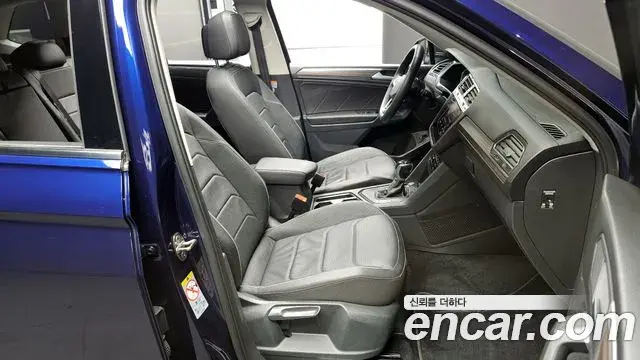 Volkswagen Tiguan Allspace 2022 — ფოტო 15/20