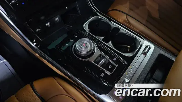 Kia Carnival 2022 — Photo 1/20
