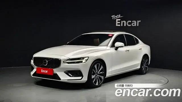 Volvo S60 2024 — Photo 6/20