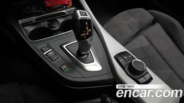 BMW 1 Series 2018 — Photo 8/20