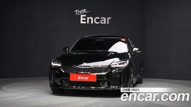 Kia Stinger 2019 — Фото 2/20