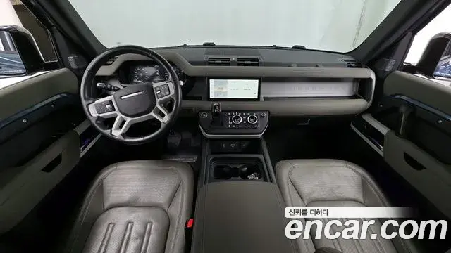 Land Rover Defender 2021 — Фото 7/20