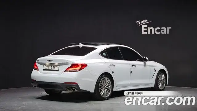 Genesis G70 2019 — ფოტო 9/20