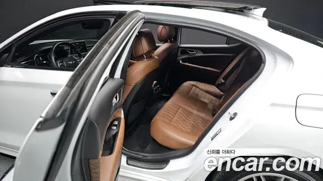 Genesis G70 2019 — ფოტო 6/20