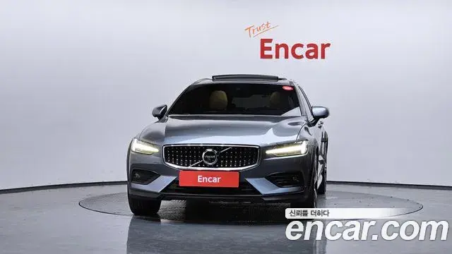 Volvo V60 Cross Country 2020 — Şəkil 2/20