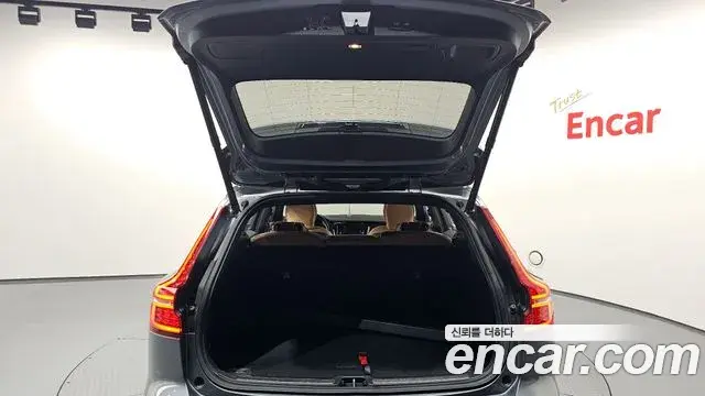 Volvo V60 Cross Country 2020 — Şəkil 3/20