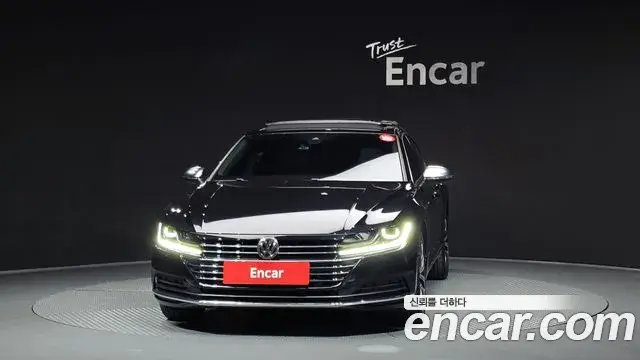 Volkswagen Arteon 2019 — ფოტო 8/20