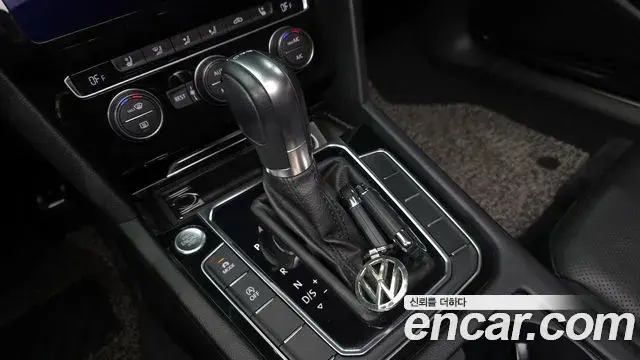 Volkswagen Arteon 2019 — ფოტო 12/20