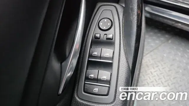 BMW 3 Series 2018 — ფოტო 10/20