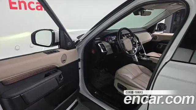 Land Rover Discovery 5 2019 — Photo 5/20