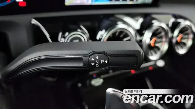 Mercedes-Benz A-Class 2022 — Photo 10/20