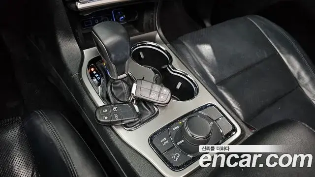 Jeep Grand Cherokee 2018 — Şəkil 2/20