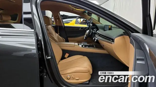 Genesis G80 2022 — ფოტო 16/31