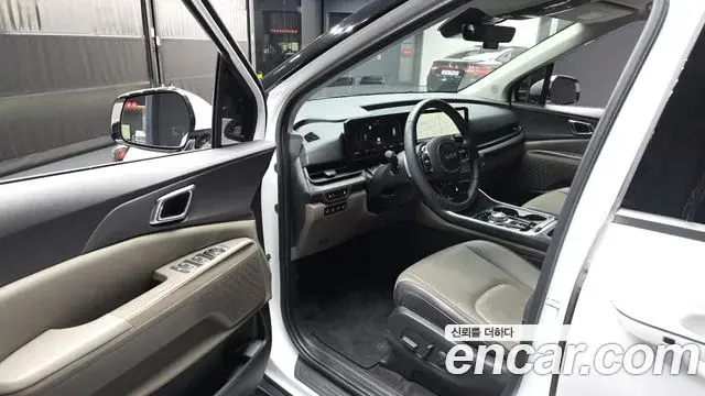 Kia Carnival 2023 — Фото 10/20
