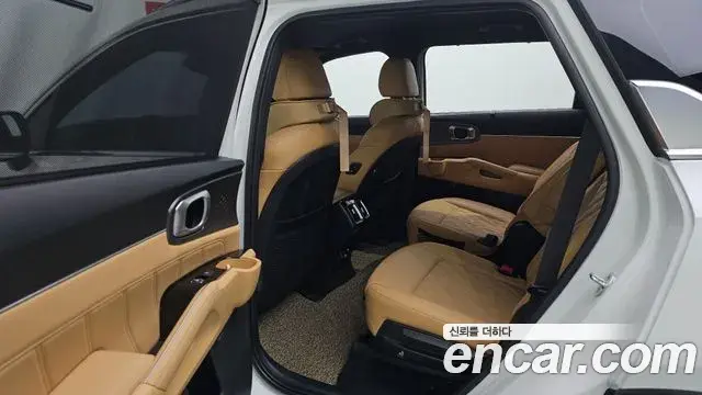 Kia Sorento 2021 — Фото 11/20