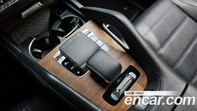 Mercedes-Benz GLE-Class 2019 — Şəkil 4/31