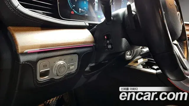 Mercedes-Benz GLE-Class 2019 — Şəkil 22/31