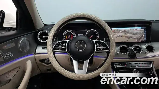Mercedes-Benz E-Class 2019 — Фото 13/20