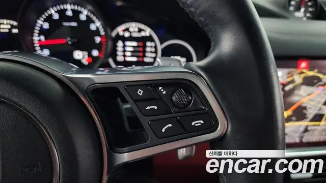 Porsche Cayenne 2021 — ფოტო 11/40