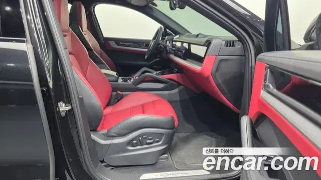 Porsche Cayenne 2025 — Фото 11/20