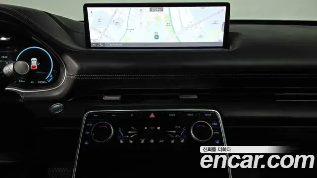 Genesis GV80 2020 — Photo 28/40