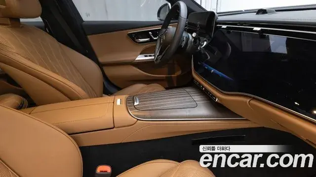 Mercedes-Benz E-Class 2024 — ფოტო 11/20