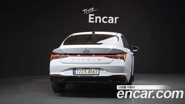 Hyundai The New Avante Hybrid 2021 — ფოტო 9/20