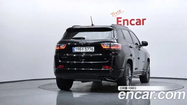 Jeep Compass 2022 — Şəkil 10/30