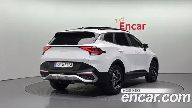 Kia Sportage 2023 — Фото 2/20