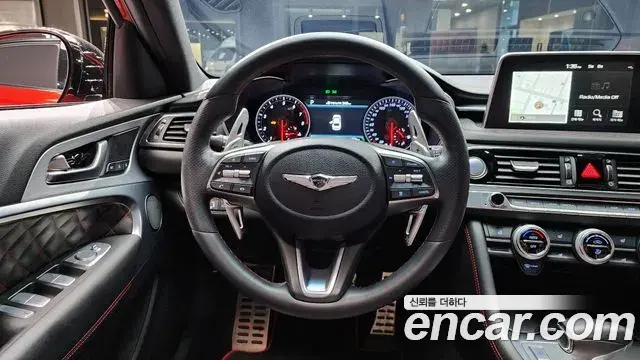 Genesis G70 2018 — ფოტო 18/20