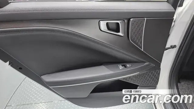Kia K8 2025 — Photo 8/31