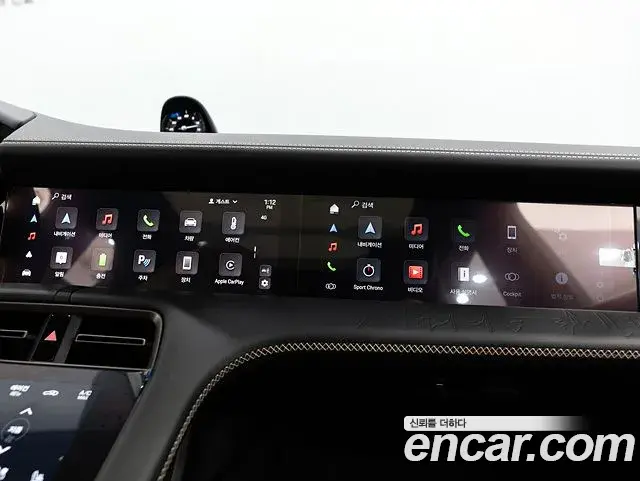 Porsche Taycan 2025 — ფოტო 2/20