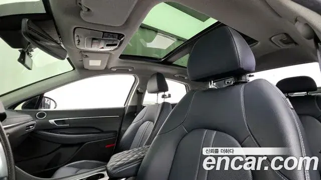 Hyundai Sonata Hybrid 2022 — ფოტო 8/33