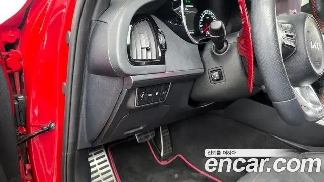 Kia Stinger Meister 2023 — Photo 10/38