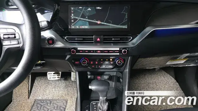 Kia Niro 2021 — ფოტო 15/30