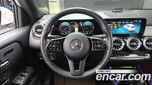Mercedes-Benz GLB-Class 2021 — Şəkil 13/20