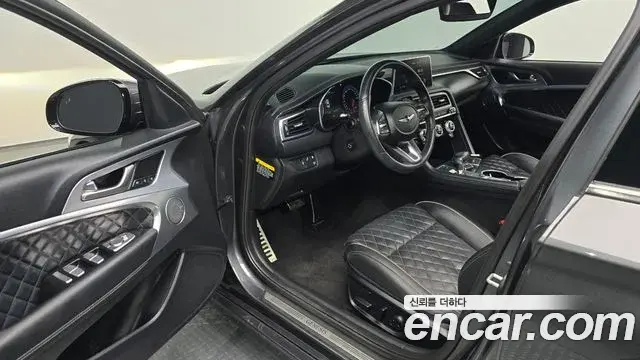 Genesis G70 2019 — Şəkil 32/34