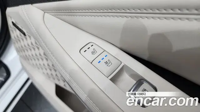 Kia K8 2025 — Photo 37/42