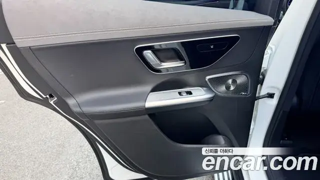 Mercedes-Benz EQE SUV 2024 — Şəkil 9/16