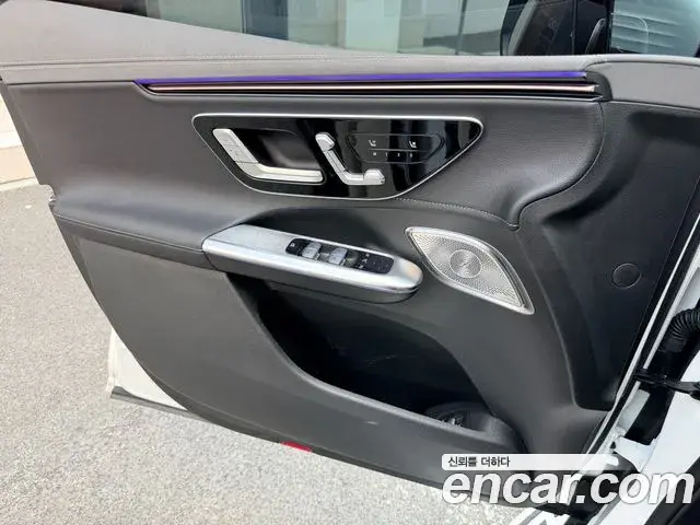 Mercedes-Benz EQE SUV 2024 — Şəkil 16/16