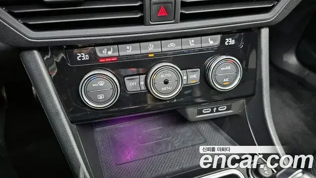 Volkswagen Jetta 2021 — Photo 11/34