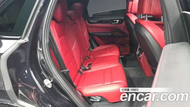 Porsche Cayenne 2020 — Фото 12/20