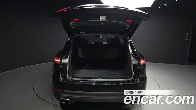 Porsche Cayenne 2020 — Фото 20/20