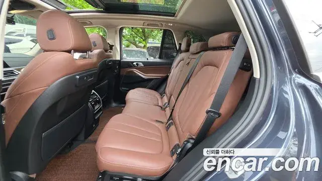 BMW X5 2022 — ფოტო 13/31