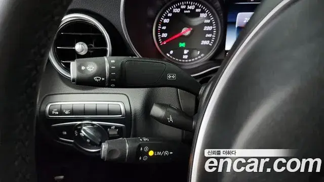 Mercedes-Benz C-Class 2018 — ფოტო 22/32