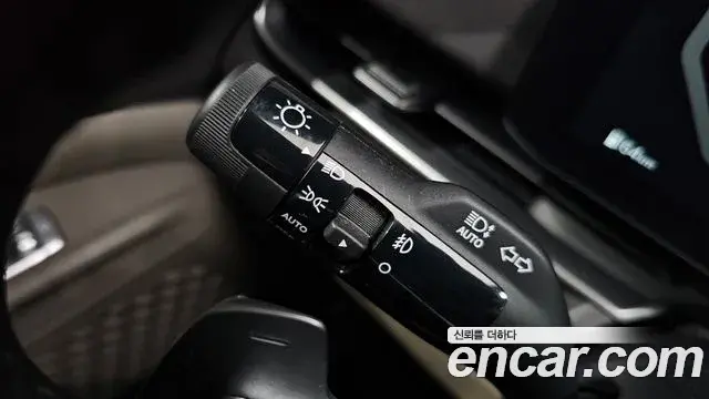 Kia Carnival 2024 — Фото 18/20
