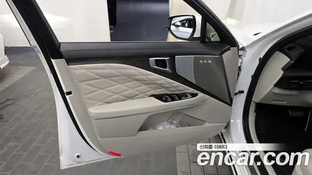 Kia K8 2023 — Photo 18/35