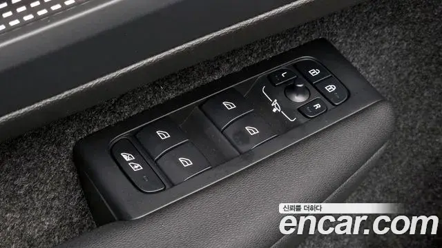 Volvo XC40 2025 — Photo 3/33