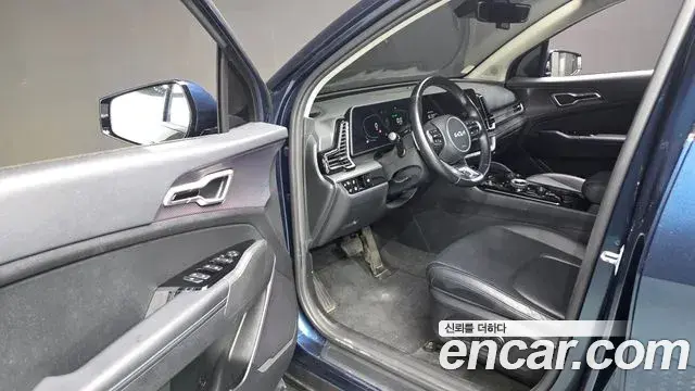 Kia Sportage 2023 — ფოტო 32/32